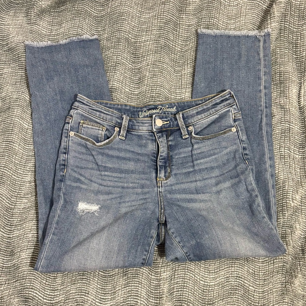 Universal Thread High Rise Straight Crop Jean - size 6/28